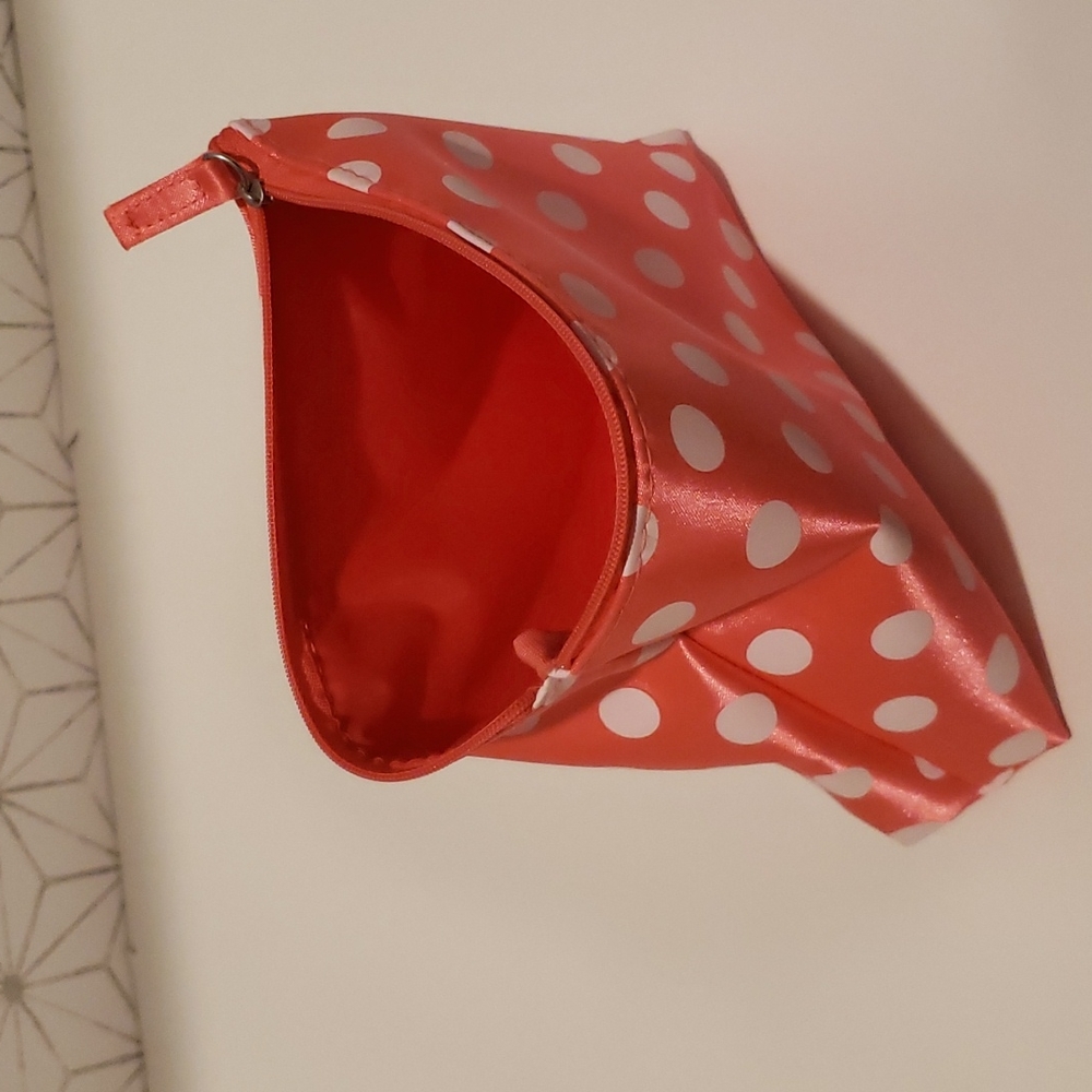 Small pouch - Picture 2 of 2